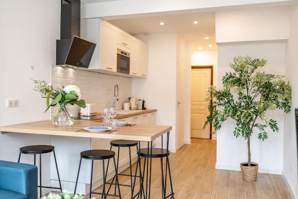 Apartment A/c & Balneo In Of Carre D'or #renovated